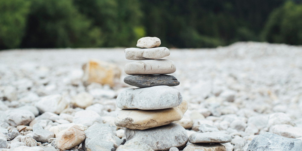 アライアンス Alliance とは 意味 英語 使い方 パートナー 契約 カオナビ人事用語集