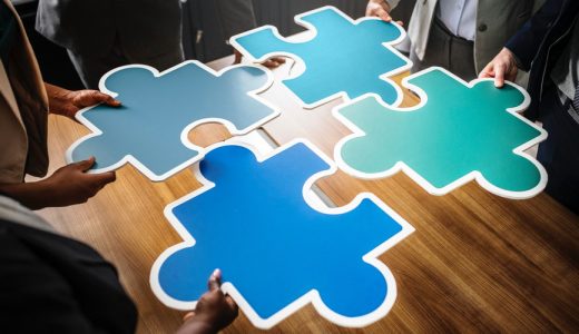 シェアードサービスとは？ 意味や目的、メリット、事例を解説