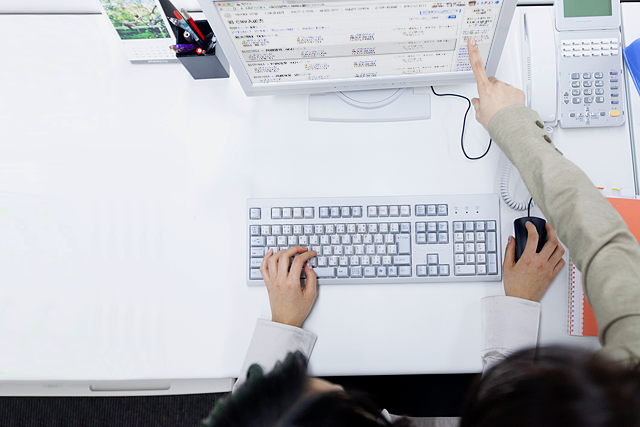 イメージ写真:基幹システムとスムーズに連携できて、人材情報を上司と共有できる