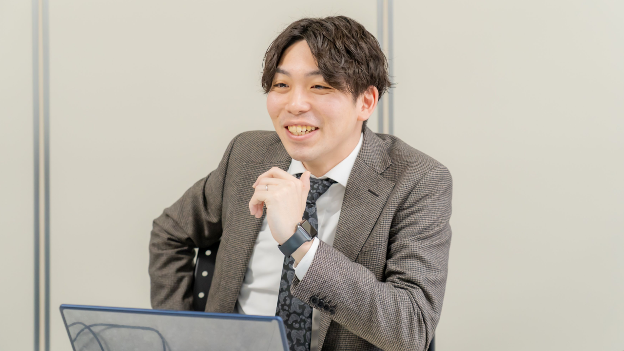 管理統括本部 人事部 谷津 雄太様