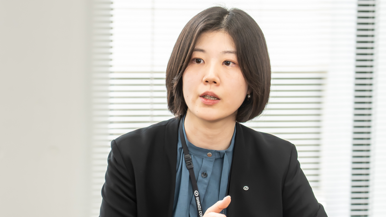 人財戦略部 岡田様