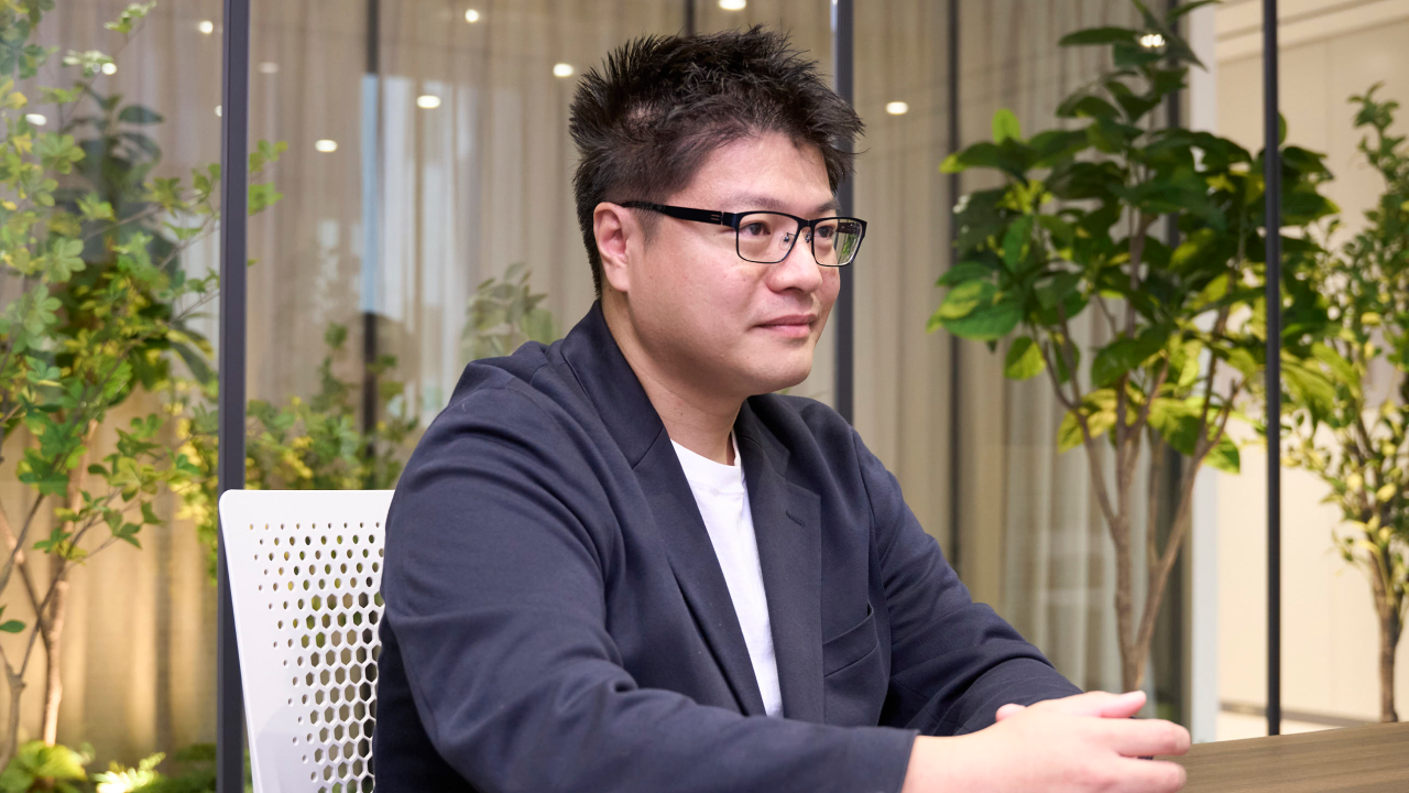 グループ人事局 人事サービス課 課長 佐藤 良介様