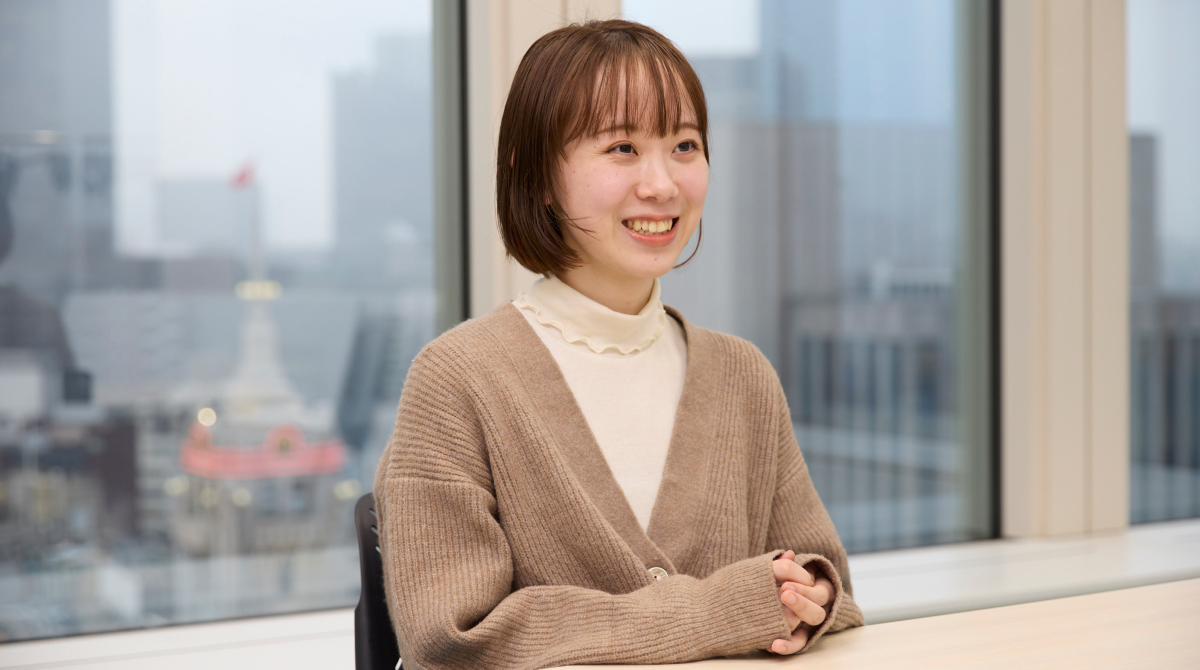 人事総務本部 人事勤労部 人事・教育課 中野里咲様