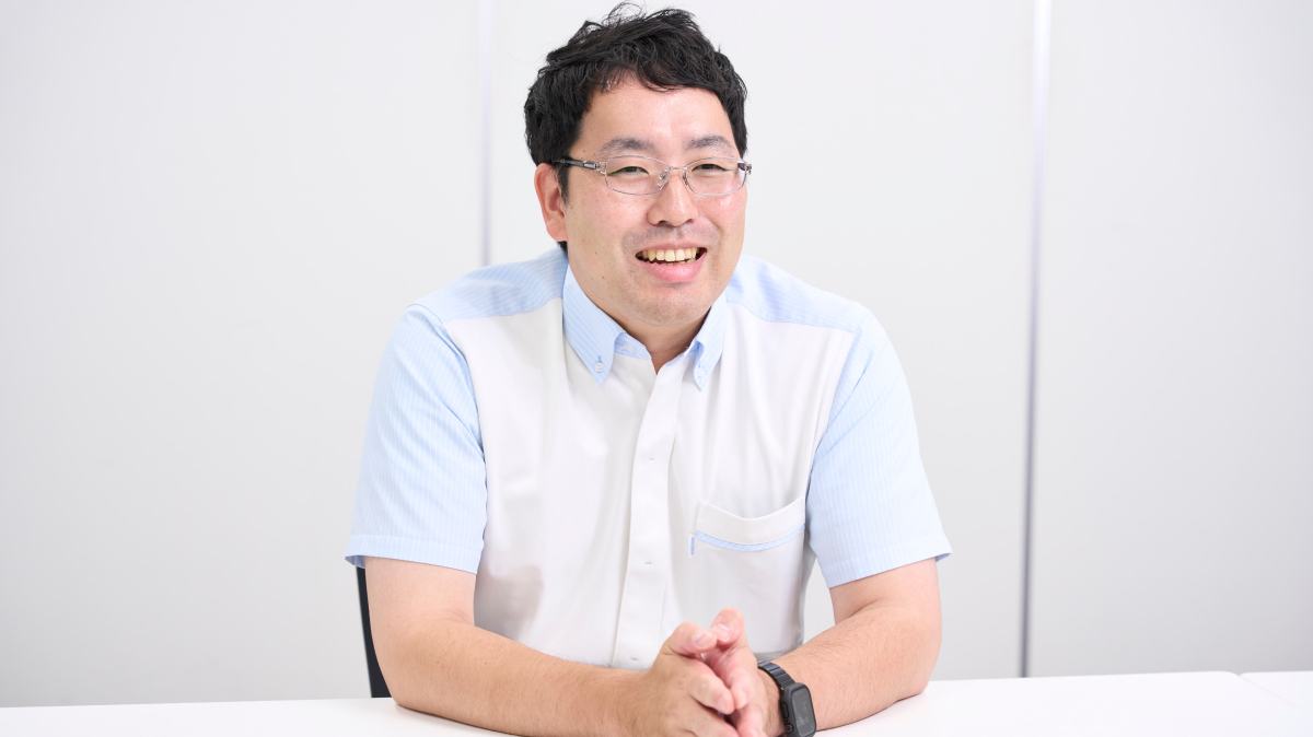 総務グループ　課長　砥綿様