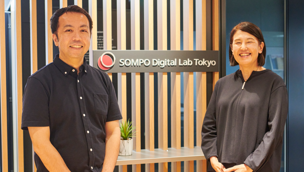 オフィスビル内の「SOMPO Digital Lab Tokyo」にて撮影